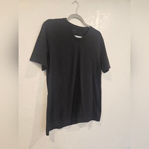 Pact Mens Black Short Sleeve V Neck Tshirt In Size Large 95% Organic Cotton.